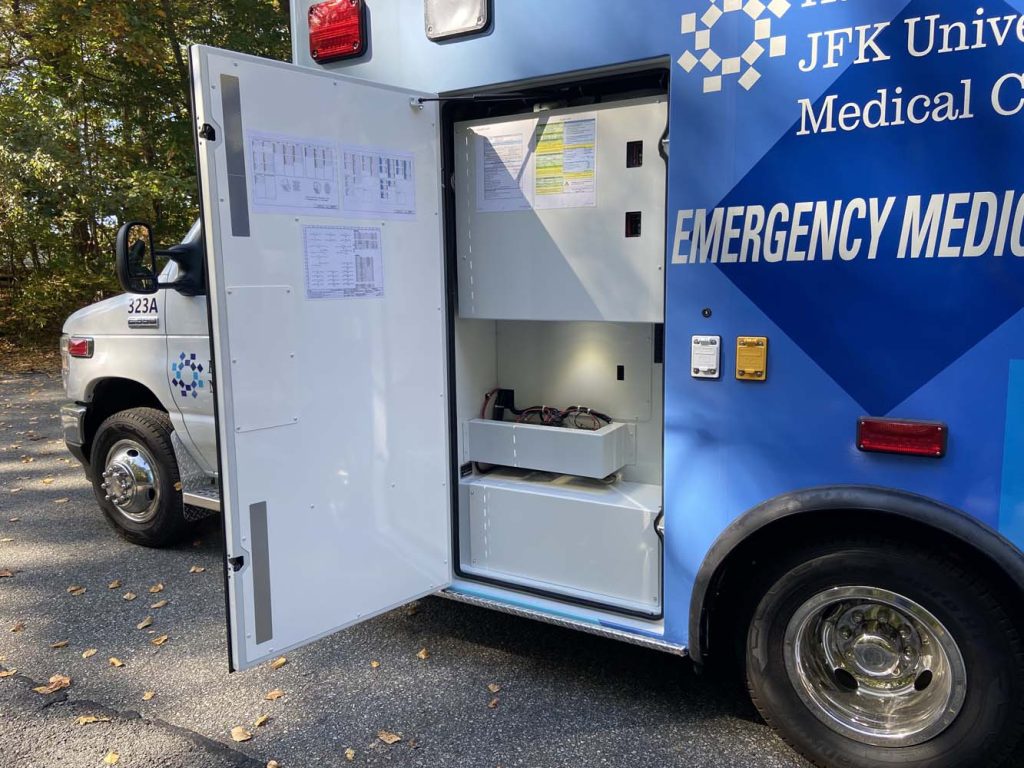 hackensack-meridian-health-jfk-university medical center-ccl-1550-type-iii-ambulance(5)