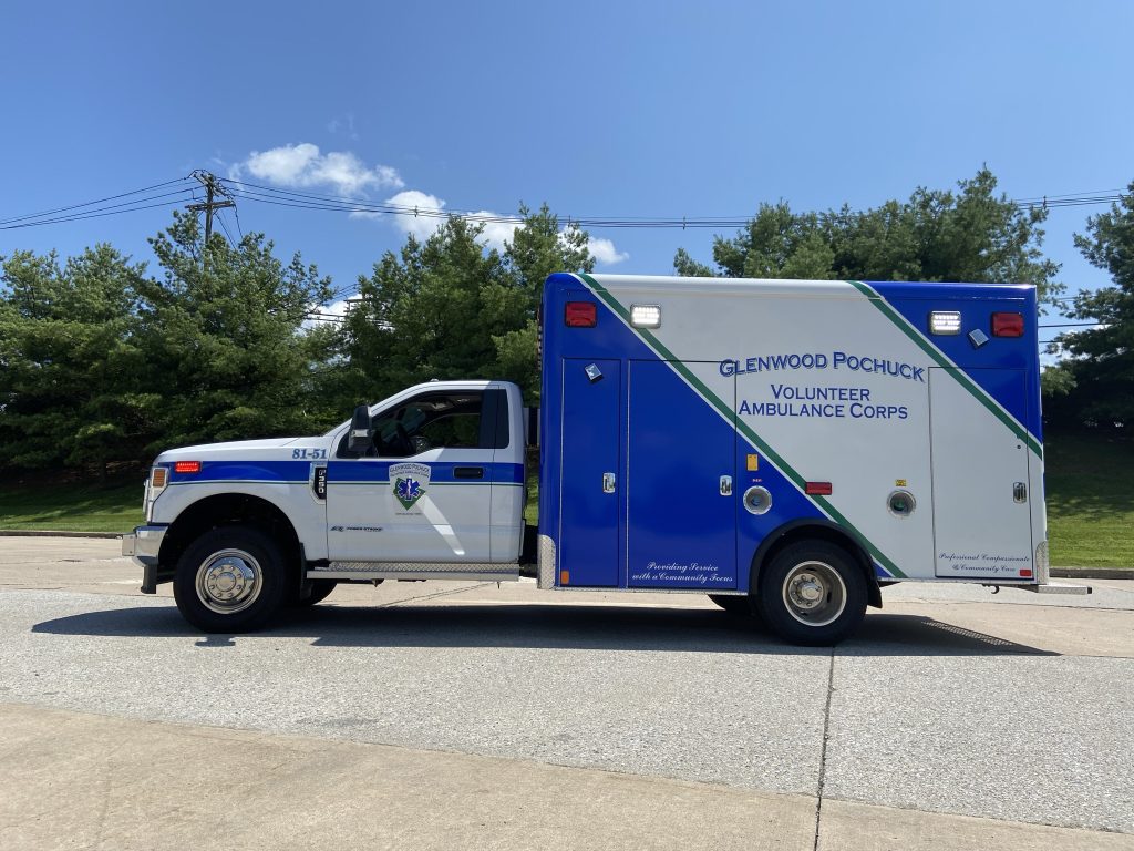 Glenwood-Pochuck-CCL150-Ambulance (3)