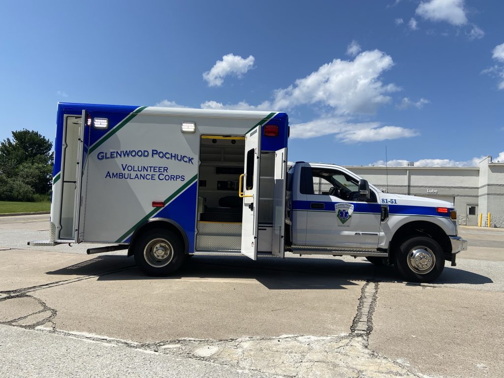Glenwood-Pochuck-CCL150-Ambulance (5)