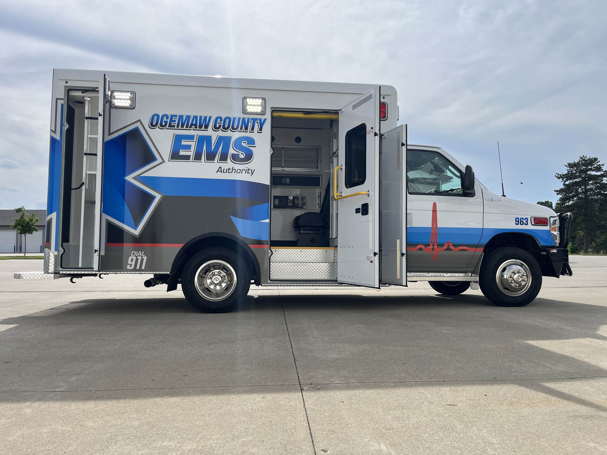 Ogemaw County EMS Authority CCL 150 Type III Ambulance - Crestline ...